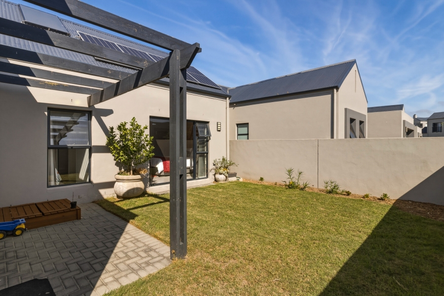 3 Bedroom Property for Sale in Aan de Wijnlanden Western Cape
